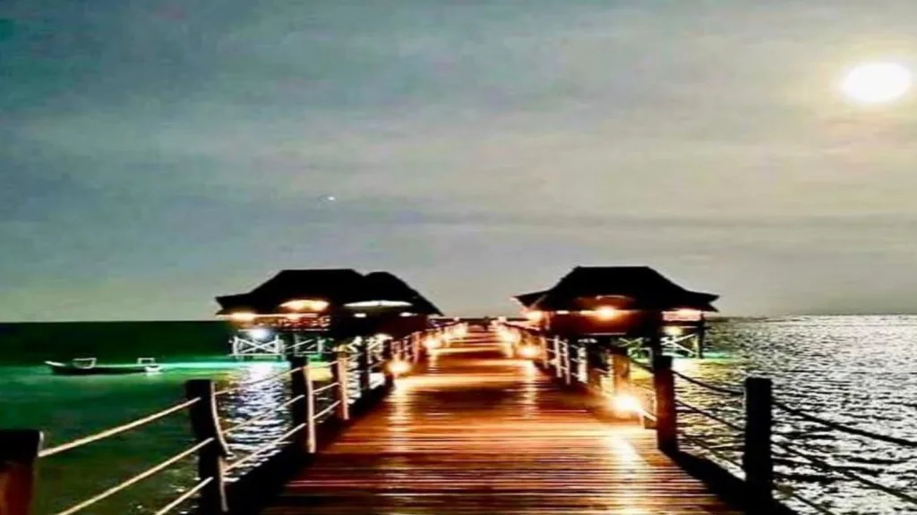 The Jetty Night view walking area