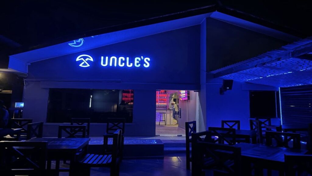 Uncle's, comfortable seating