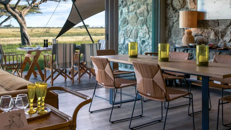 The main dining overlooking the serengeti